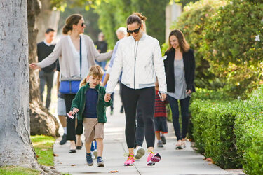 Jennifer Garner takes Samuel out for breakfast