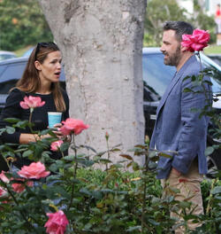 Ben Affleck And Jennifer Garner Reunite For The Kids Ben Affleck And Jennifer Garner Reunite For The Kids