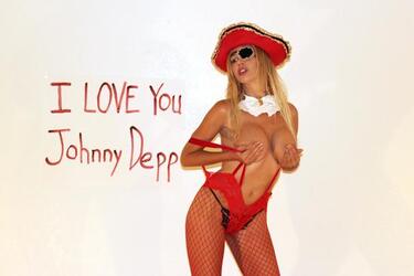 Nadeea Volianova Urges People to Pay for the new Pirates Movie