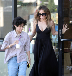 Jennifer Lopez Treats Emme To Coffee Bean Following Melrose Shopping Spree