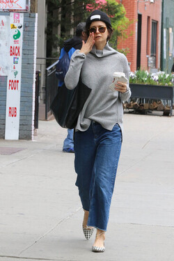 Katherine Waterson Goes on a Coffee run in Manhattan Katherine Waterson Goes on a Coffee run in Manhattan