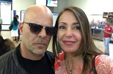 Bruce Willis lookalike at Comic Con Colombia Bruce Willis lookalike at Comic Con Colombia
