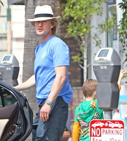 Owen Wilson Steps Out For Lunch With Son Robert