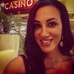 A RE MARKLE ABLE RESEMBLANCE MEET THE STUNNING POKER PLAYER WHO IS DEAD RINGER FOR MEGHAN MARKLE