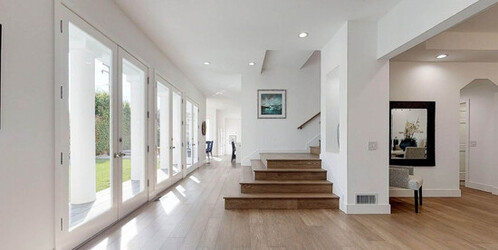Hollywood film director Patty Jenkins has just bought this house in Santa Monica California for 6.35 million