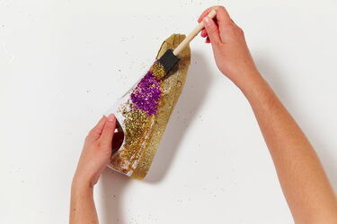 Fashion Beauty August 2016 DIY Time glitter kicks Fashion Beauty August 2016 DIY Time glitter kicks