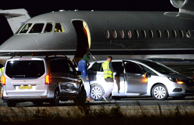 Taylor Swifts boyfriend Joe Alwyn arriving back into the UK after spending time with Taylor in Nashville.