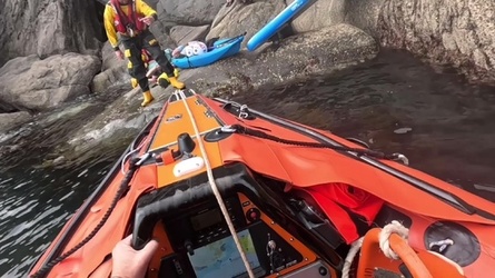Grandad almost drowns after breaking neck and spin in horror kayaking accident Grandad almost drowns after breaking neck and spin in horror kayaking accident