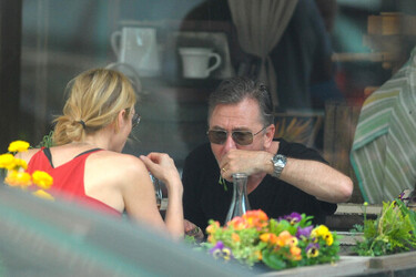 Tim Roth and wife enjoy lunch