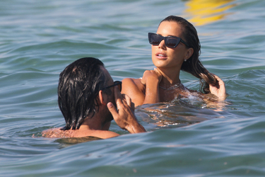 Sylvie Meis and Niclas Castello during a beach day in Saint Tropez