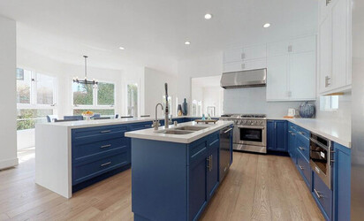 Hollywood film director Patty Jenkins has just bought this house in Santa Monica California for 6.35 million