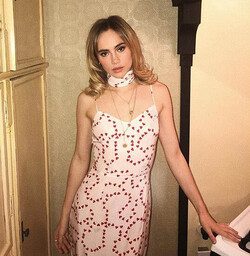 Suki Waterhouse