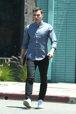 Dave Franco goes to lunch in Los Feliz
