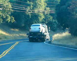Kim Kardashian Breaks Down On Mulholland Drive And Calls A Tow