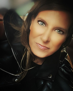 German Anna Sorokin Who Posed As Empress And Drove A Bentley And A Ferrari Arrested For Fraud By Police In Italy