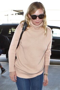 Kirsten Dunst arrives back at LAX Kirsten Dunst arrives back at LAX