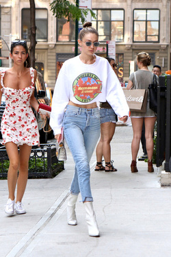 Gigi Hadid Sports a Nickelodeon Sweatshirt