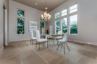 CRYSTAL PALACE SWAROVSKI HEIR AUCTIONS OFF 4M MANSION WITH A LIST NEIGHBOURS AND CRYSTAL LIGHTS