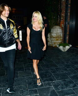 Stunning Beauty Pamela Anderson With A New Man In Hollywood