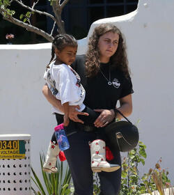 Nori West takes her puppy Sushi to the park to see horses Nori West takes her puppy Sushi to the park to see horses