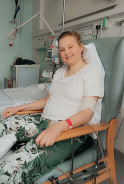 WALKING FOR THE FIRST TIME SINCE BECOMING A DOUBLE AMPUTEE