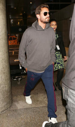 Scott Disick coming back from Cannes as if nothing happened Scott Disick coming back from Cannes as if nothing happened