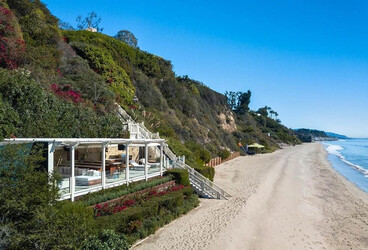 Kim Kardashian is currently staying at this 125 million house in Malibu California while escaping the Kanye West troubles.