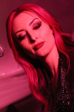 Star Circus performing at The Beaverwood Club