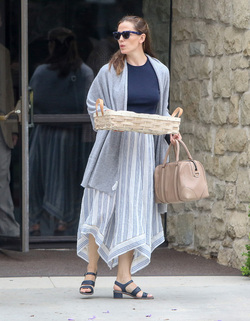 Jennifer Garner goes to church Jennifer Garner goes to church