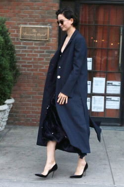 Katherine Waterson Goes on a Coffee run in Manhattan Katherine Waterson Goes on a Coffee run in Manhattan