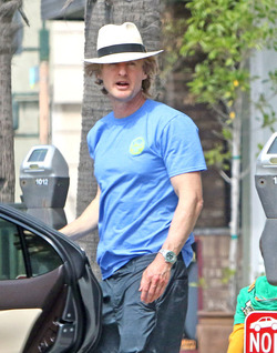 Owen Wilson Steps Out For Lunch With Son Robert