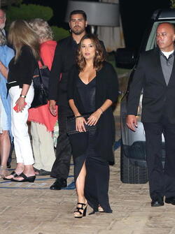 Eva Longoria Is All Style In Malibu