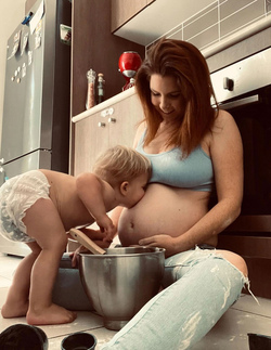 WOMAN CHOSES TO BECOME A SINGLE MUM VIA SPERM DONOR FOR A SECOND TIME WOMAN CHOSES TO BECOME A SINGLE MUM VIA SPERM DONOR FOR A SECOND TIME