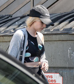 Emma Roberts striking in black Emma Roberts striking in black