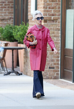 Linda Rodin out for a walk
