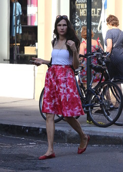 Famke Janssen Leaving the Apple Store in Soho Famke Janssen Leaving the Apple Store in Soho