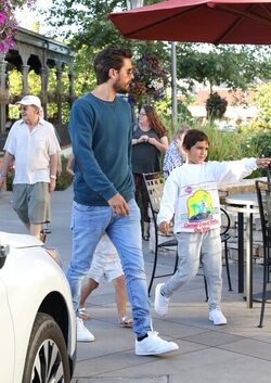 Scott Disick Finally Back On Daddy Duty Scott Disick Finally Back On Daddy Duty