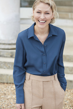 EMMA WILLIS LAUNCHES NEW COLLECTION WITH NEXT