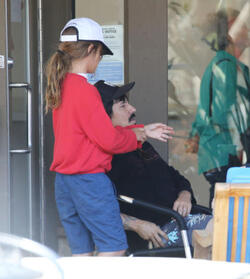 Doting dad Anthony Kiedis cuddles with son Everly Bear during lunch outing Doting dad Anthony Kiedis cuddles with son Everly Bear during lunch outing