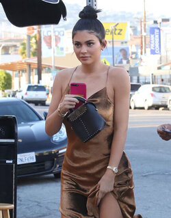 Soo preetty Kylie Jenner gets glamorous with satin dress