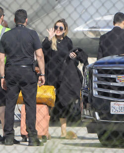 Champagne For Khloe The Baller Babe Celebrates Cavaliers Win Over Celtics