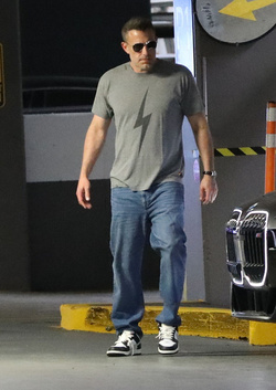 Ben Affleck looks relaxed on the day JLo filed for divorce