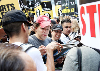 Jesse Eisenberg seen at the SAG AFTRA strike in front of HBO Offices Jesse Eisenberg seen at the SAG AFTRA strike in front of HBO Offices