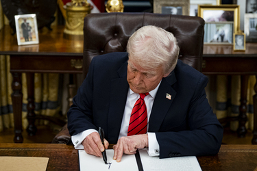 Trump Signs Executive Orders Trump Signs Executive Orders