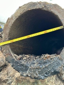 Man Got Trapped In 1ft Wide Sewer Pipe After Climbing In For No Apparent Reason Man Got Trapped In 1ft Wide Sewer Pipe After Climbing In For No Apparent Reason