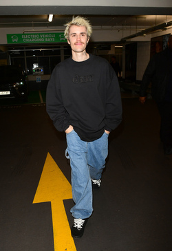 Justin Bieber Leaves Selfridges in London Justin Bieber Leaves Selfridges in London