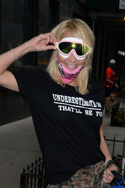 Kristin Chenoweth on her way to the Airport