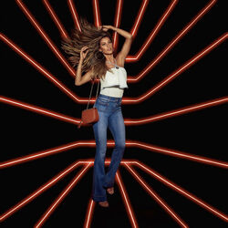 GISELE BUNDCHEN STARS IN COLCCI SPRING SUMMER CAMPAIGN GISELE BUNDCHEN STARS IN COLCCI SPRING SUMMER CAMPAIGN