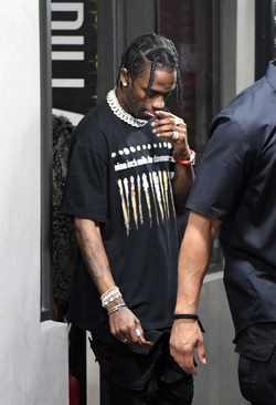 Kylie Jenner Visits Travis Scott on the set of his new Music Video