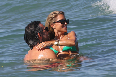 Sylvie Meis and Niclas Castello during a beach day in Saint Tropez